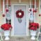 38 Stunning Christmas Front Door Decoration Ideas 12