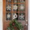38 Stunning Christmas Front Door Decoration Ideas 16
