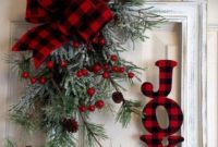 38 Stunning Christmas Front Door Decoration Ideas 29