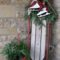 38 Stunning Christmas Front Door Decoration Ideas 32