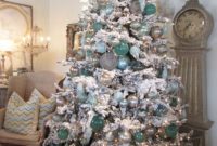 40 Ezciting Silver And White Christmas Tree Decoration Ideas 05