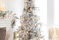 40 Ezciting Silver And White Christmas Tree Decoration Ideas 09