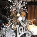 40 Ezciting Silver And White Christmas Tree Decoration Ideas 14