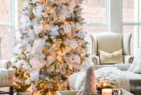 40 Ezciting Silver And White Christmas Tree Decoration Ideas 18
