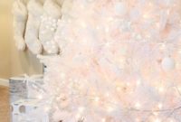 40 Ezciting Silver And White Christmas Tree Decoration Ideas 24