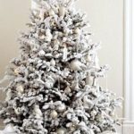 40 Ezciting Silver And White Christmas Tree Decoration Ideas 26