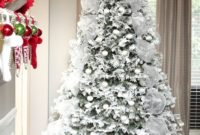 40 Ezciting Silver And White Christmas Tree Decoration Ideas 33
