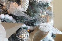 40 Ezciting Silver And White Christmas Tree Decoration Ideas 38