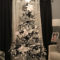 Amazing Gothic Christmas Decoration Ideas To Show Your Holiday Spirit 31
