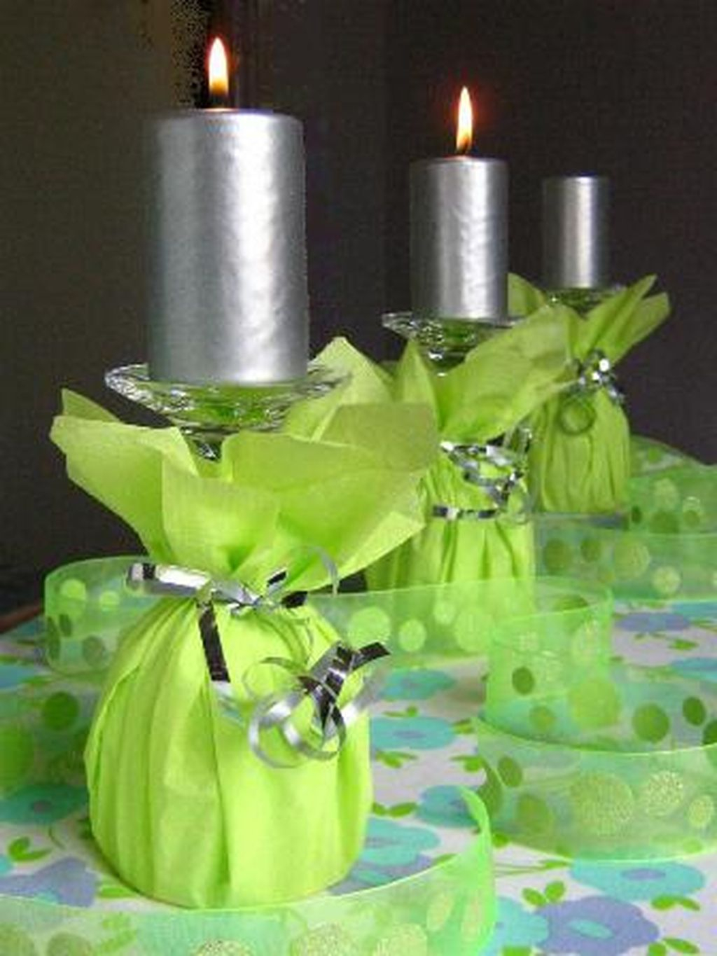 Cheap And Easy Christmas Centerpieces Ideas 11