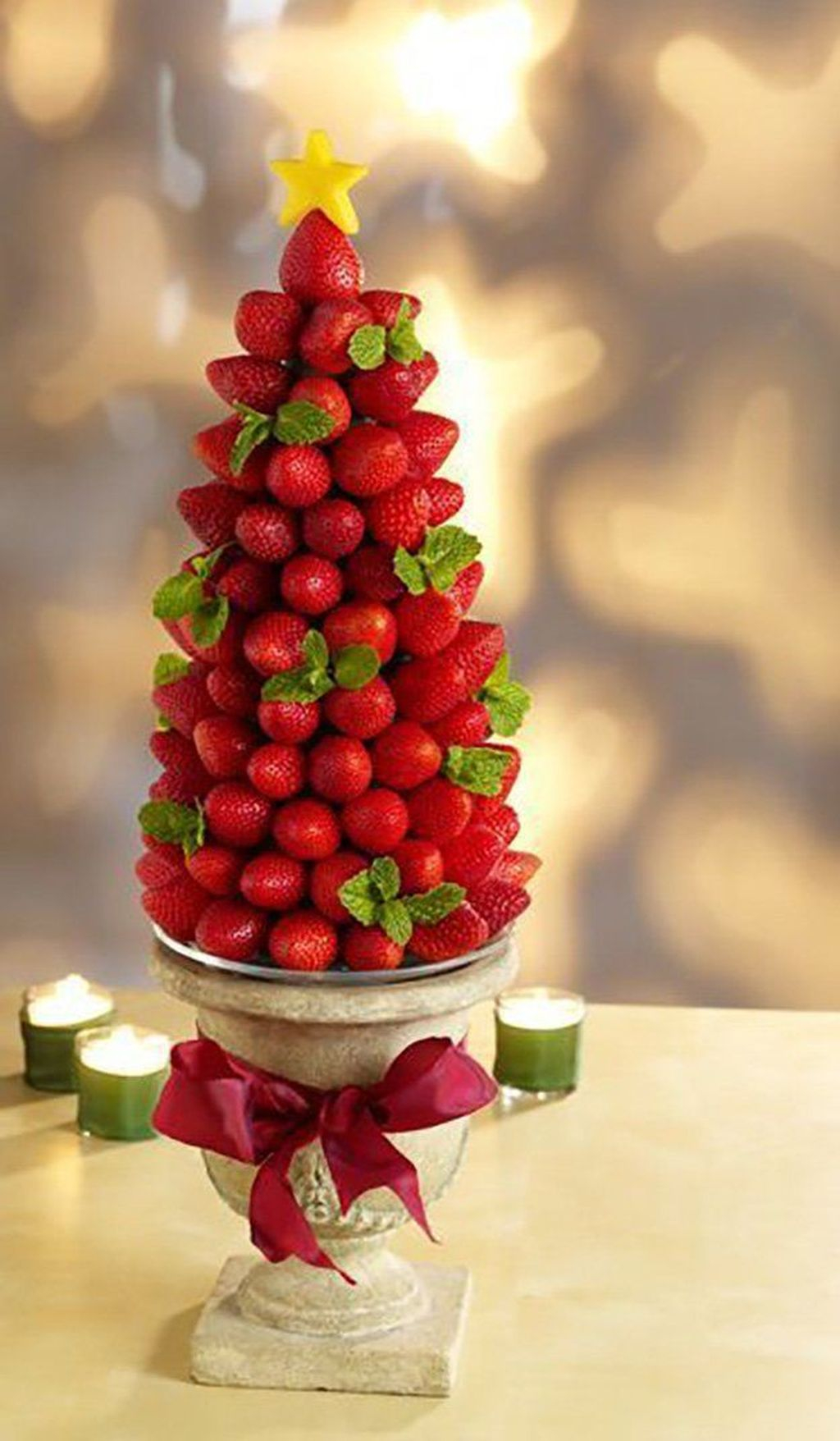 Cheap And Easy Christmas Centerpieces Ideas 34