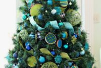 Cute And Colorful Christmas Tree Decoration Ideas To Freshen Up Your Home 03