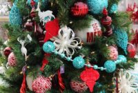 Cute And Colorful Christmas Tree Decoration Ideas To Freshen Up Your Home 13