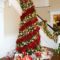 Cute And Colorful Christmas Tree Decoration Ideas To Freshen Up Your Home 21