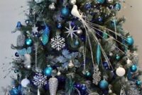 Cute And Colorful Christmas Tree Decoration Ideas To Freshen Up Your Home 24
