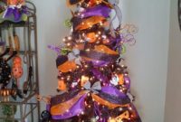 Cute And Colorful Christmas Tree Decoration Ideas To Freshen Up Your Home 37
