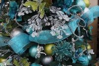 Cute And Colorful Christmas Tree Decoration Ideas To Freshen Up Your Home 46
