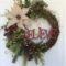 Elegant Rustic Christmas Wreaths Decoration Ideas To Celebrate Your Holiday 06