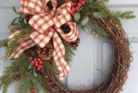 Elegant Rustic Christmas Wreaths Decoration Ideas To Celebrate Your Holiday 16