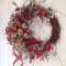 Elegant Rustic Christmas Wreaths Decoration Ideas To Celebrate Your Holiday 22