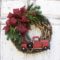 Elegant Rustic Christmas Wreaths Decoration Ideas To Celebrate Your Holiday 33