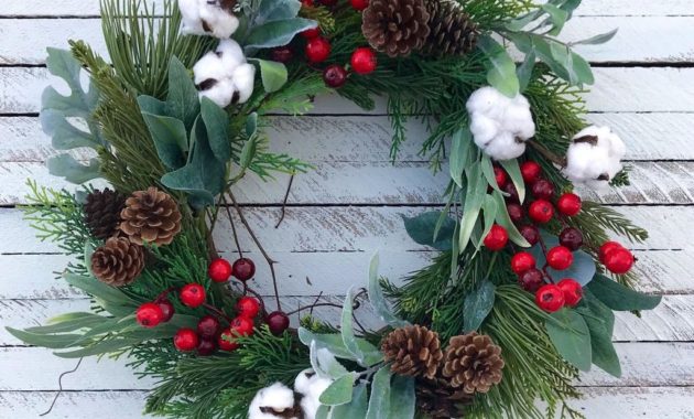 44 Elegant Rustic Christmas Wreaths Decoration Ideas To Celebrate Your ...