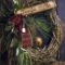Elegant Rustic Christmas Wreaths Decoration Ideas To Celebrate Your Holiday 37
