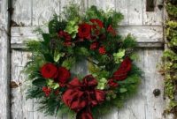 Elegant Rustic Christmas Wreaths Decoration Ideas To Celebrate Your Holiday 39