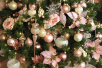 Gorgeous Pink And Gold Christmas Decoration Ideas 17