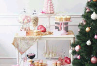 Gorgeous Pink And Gold Christmas Decoration Ideas 21
