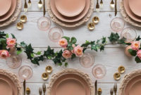 Gorgeous Pink And Gold Christmas Decoration Ideas 30