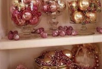 Gorgeous Pink And Gold Christmas Decoration Ideas 38