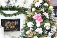 Gorgeous Pink And Gold Christmas Decoration Ideas 40