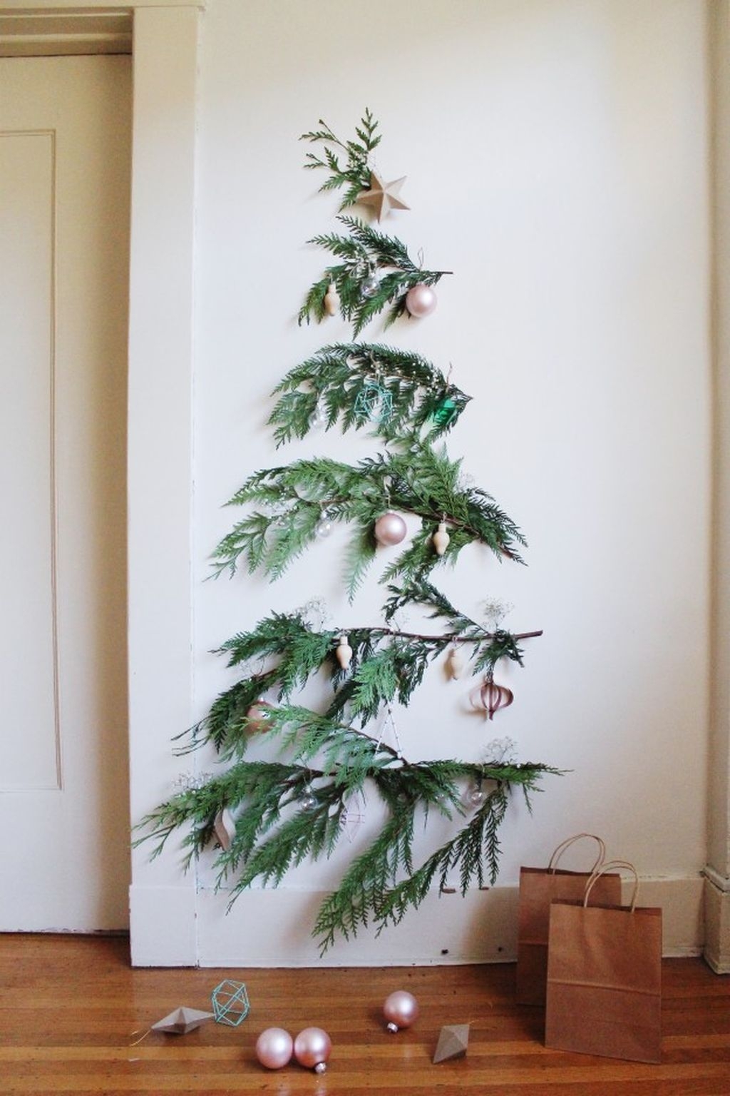 Inspiring Home Decoration Ideas With Small Christmas Tree 03