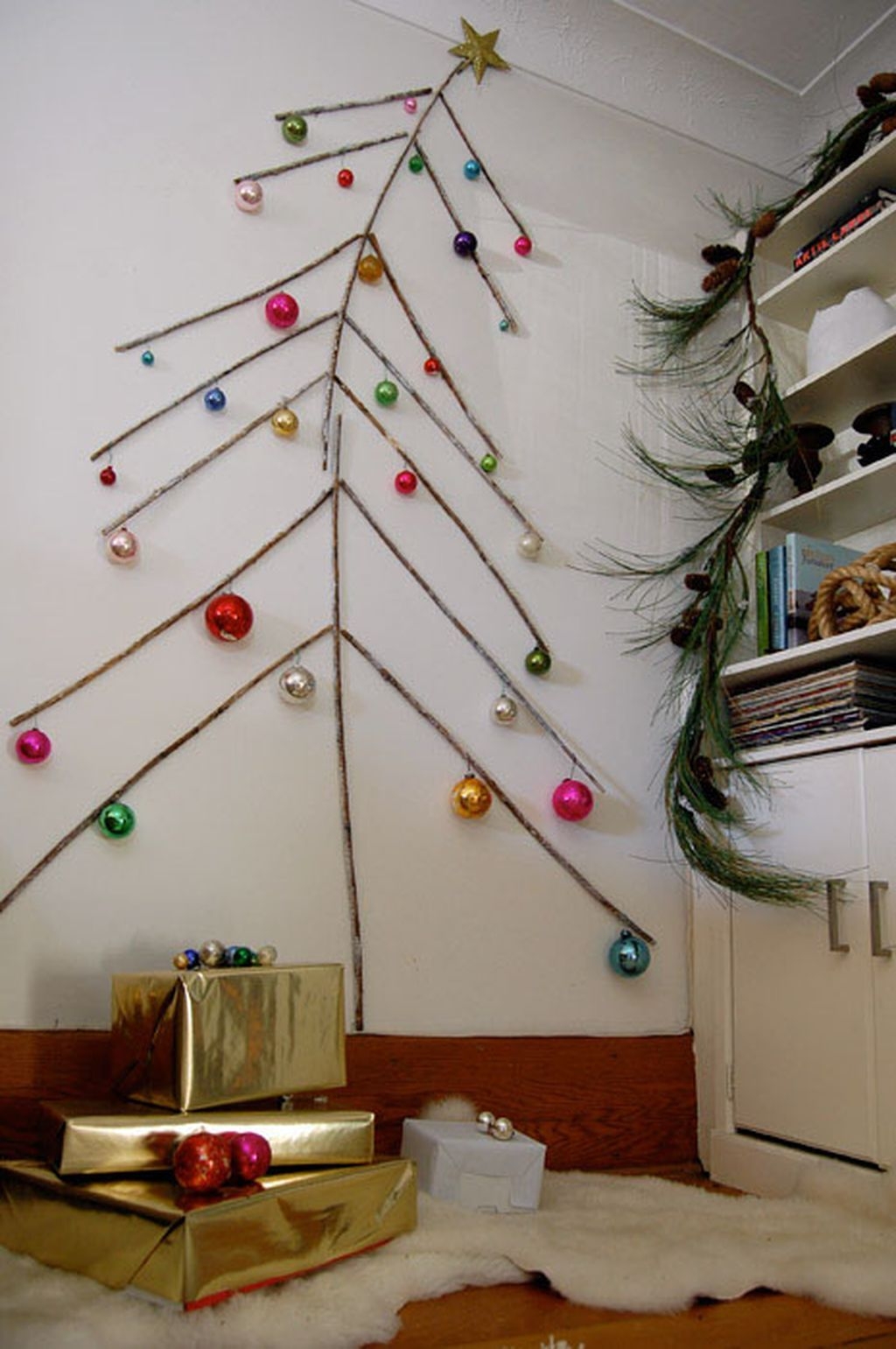 Inspiring Home Decoration Ideas With Small Christmas Tree 23