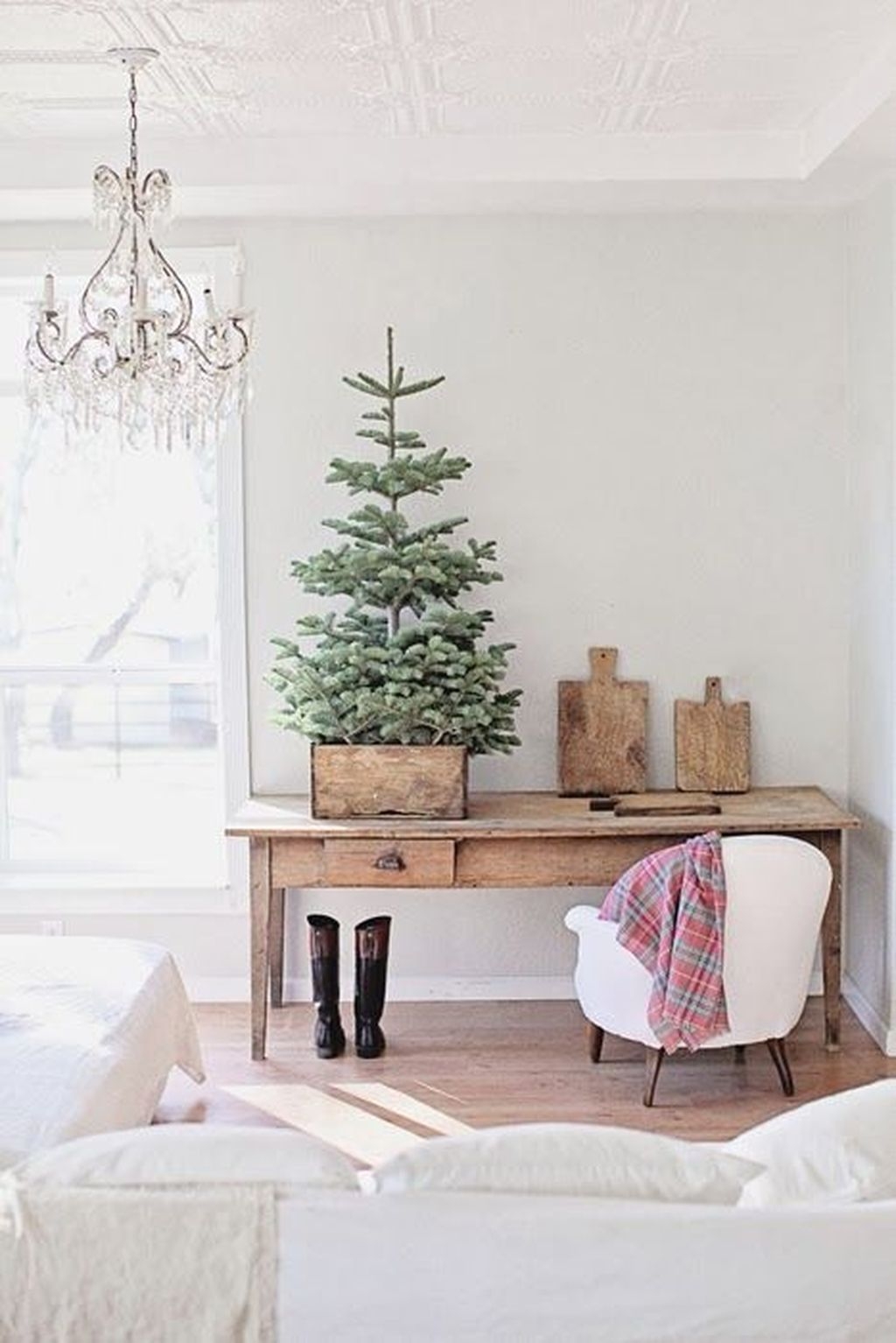 Inspiring Home Decoration Ideas With Small Christmas Tree 30