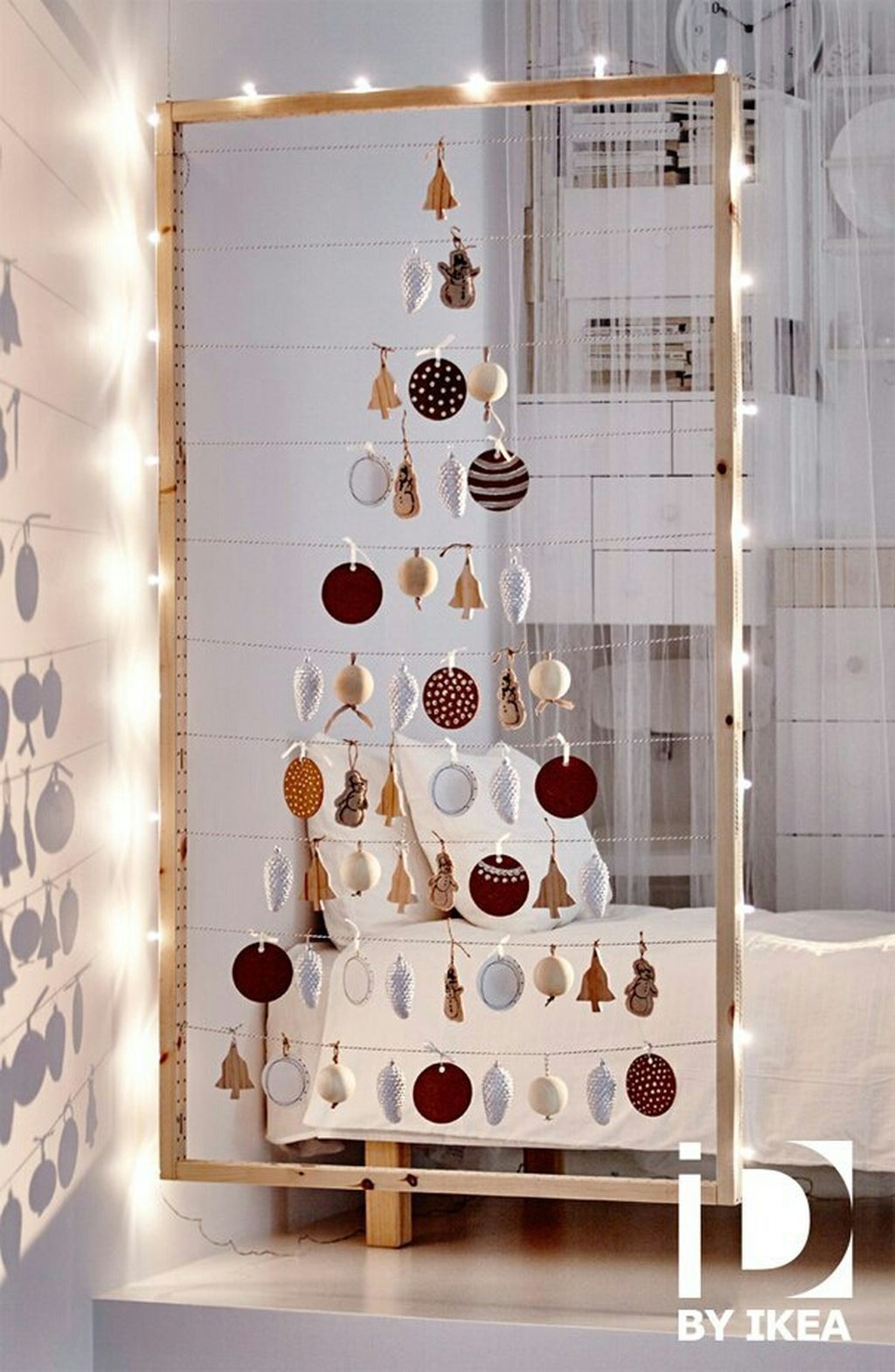 Inspiring Home Decoration Ideas With Small Christmas Tree 39