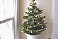 Inspiring Home Decoration Ideas With Small Christmas Tree 46