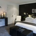 Stunning Black And White Bedroom Decoration Ideas 03