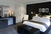 Stunning Black And White Bedroom Decoration Ideas 03