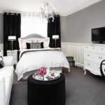Stunning Black And White Bedroom Decoration Ideas 28