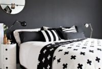 Stunning Black And White Bedroom Decoration Ideas 30