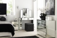 Stunning Black And White Bedroom Decoration Ideas 31