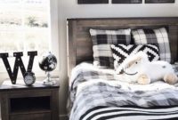 Stunning Black And White Bedroom Decoration Ideas 34