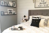 Stunning Black And White Bedroom Decoration Ideas 38