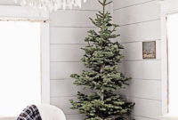 Totally Inspiring Farmhouse Christmas Decoration Ideas To Makes Your Home Stands Out 17