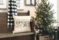 Totally Inspiring Farmhouse Christmas Decoration Ideas To Makes Your Home Stands Out 21