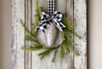 Totally Inspiring Farmhouse Christmas Decoration Ideas To Makes Your Home Stands Out 29