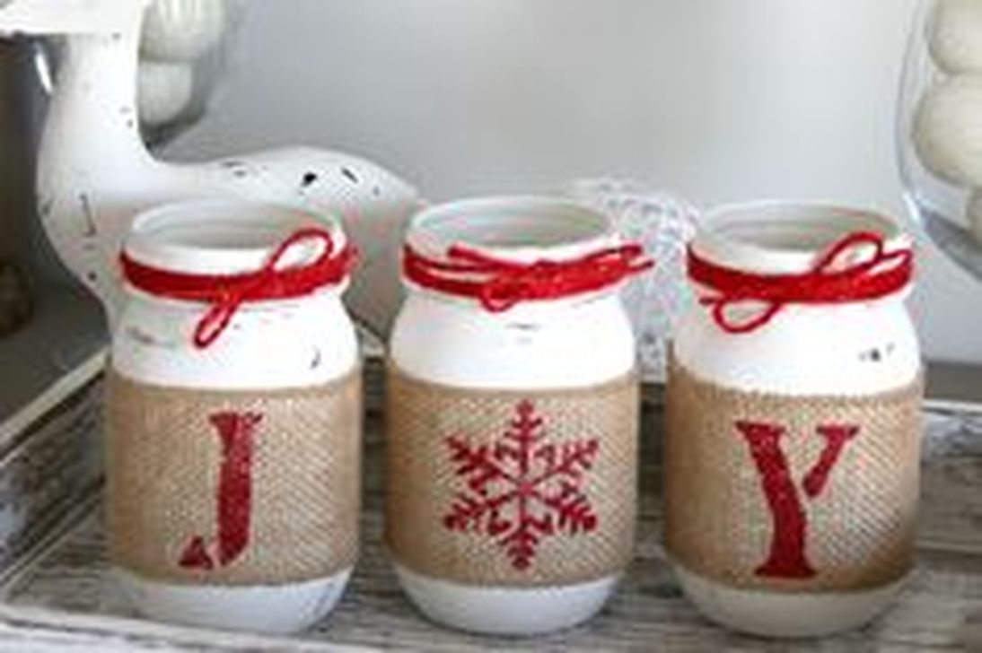 Totally Inspiring Farmhouse Christmas Decoration Ideas To Makes Your Home Stands Out 46