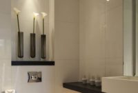 39 Cool And Stylish Small Bathroom Design Ideas04